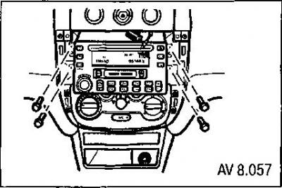 Изучите важные шаги по отсоединению генератора на модели Chevrolet Aveo T200, а также подробное руководство по снятию и восстановлению генератора на модели Chevrolet Aveo T250, которое включает инструкции по управлению системой управления