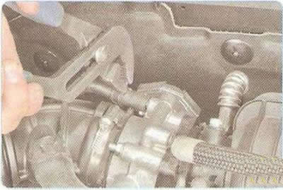 Замена охлаждающей жидкости в двигателях 1,6 (124 л.с.) и 1,8 л
