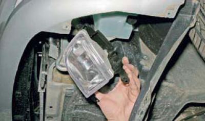 Замена лампочек в противотуманных фарах шевроле лачетти хэтчбек 2008 года