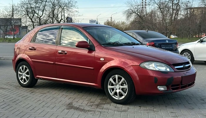 Шевроле Лачети: Най-добрият компромис на пътя Шевроле Лачети: Най-добрият компромис на пътя