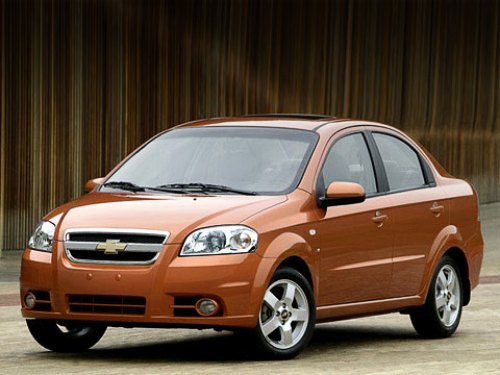 Chevrolet Aveo второго поколения лишился пафосного шильдика «Design Guigaro», зато его внешность…