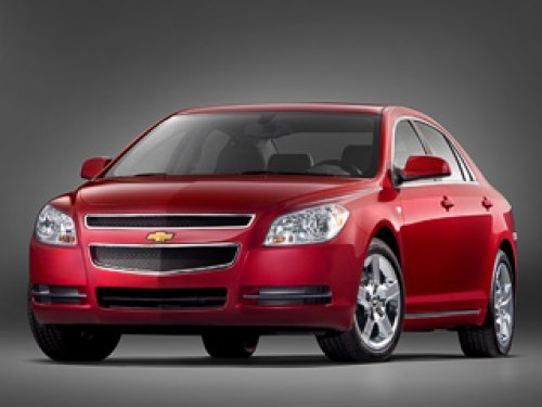 Новый Chevrolet Malibu вряд ли можно назвать красавцем, но выглядит он куда лучше абсолютно…