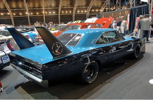 Как ни странно, самой большой проблемой для создателей реплики Superbird, по их словам, стали...…