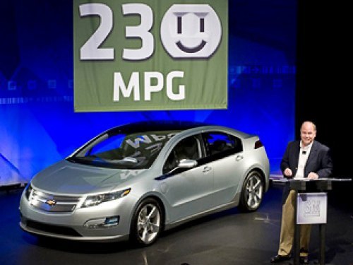 Только на электричестве Chevrolet Volt может проехать 64 км. А при полном баке (45 л)…