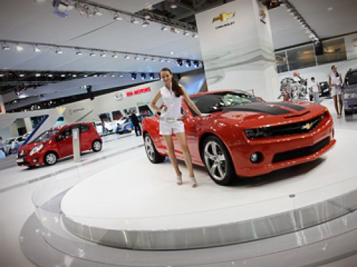 Выпускаемый на заводе GM в канадской провинции Онтарио спорткар в «базе» оснащается системой…
