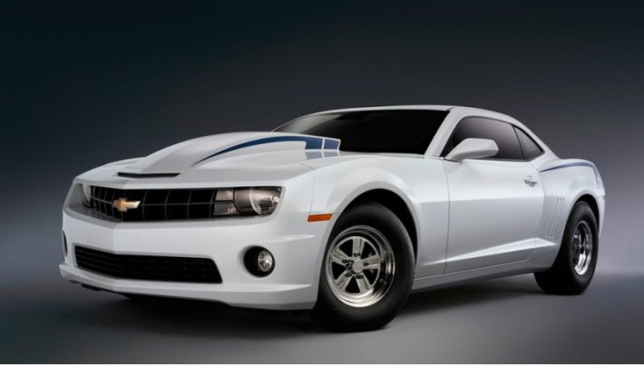 Стартовая цена на Camaro COPO с атмосферным мотором — $89 тысяч. Для сравнения, купе Mustang Cobra…