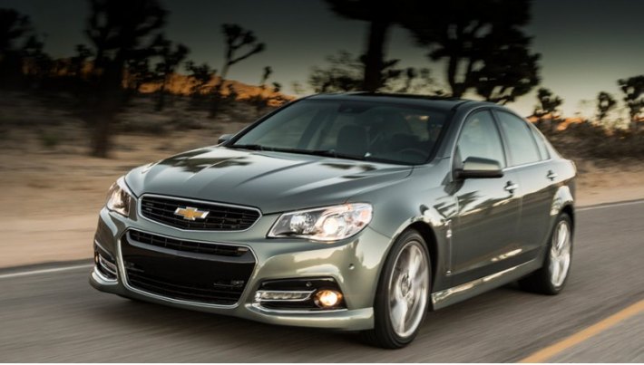Напомним, что Chevrolet SS оснащён мотором V8 6.2 (415 л.с.).