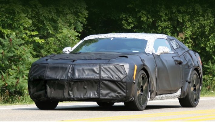 «Пятый» Camaro стоит на конвейере не очень-то и долго, с 2009-го. «Шестой» дебютирует примерно в…