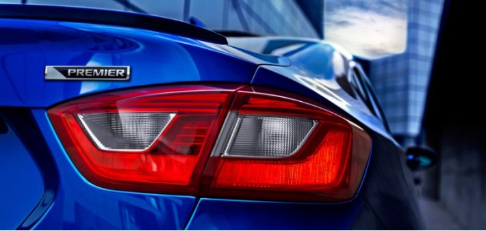 В США Cruze выйдет в четырех уровнях комплектации — L, LS, LT и Premier.