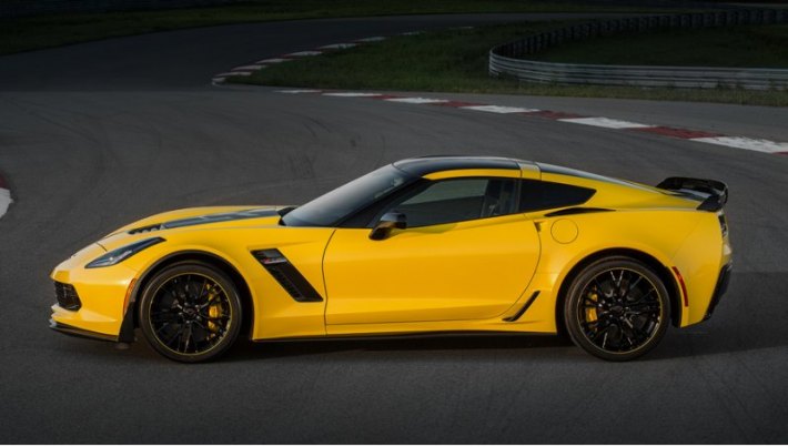 Один из самых интересных Корветов — Z06 C7.R Edition, посвящённый гоночной модели C7.R. Тут ливрея,…