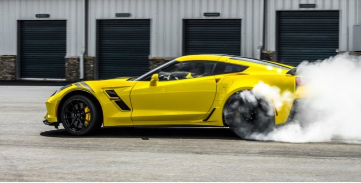 Обновленный Corvette получил дополнительные варианты отделки интерьера и колеса, оптимизированный…