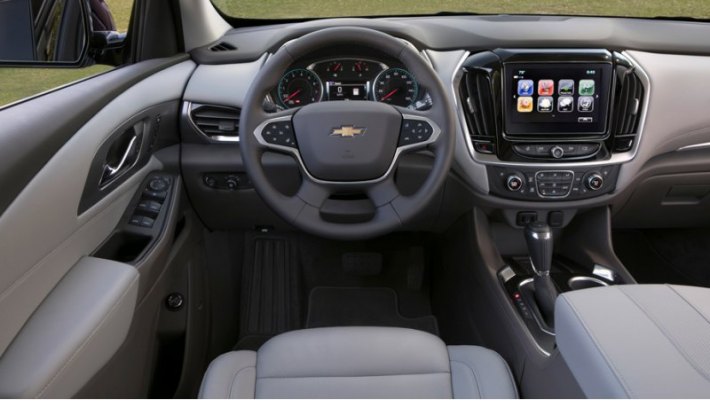 Мультимедийная система с восьмидюймовым дисплеем поддерживает Android Auto и Apple CarPlay и…