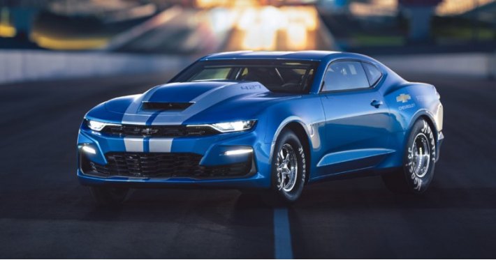 Окраска модели 2019 COPO Camaro 50th Anniversary Special Edition похожа на оттенок у электрического…