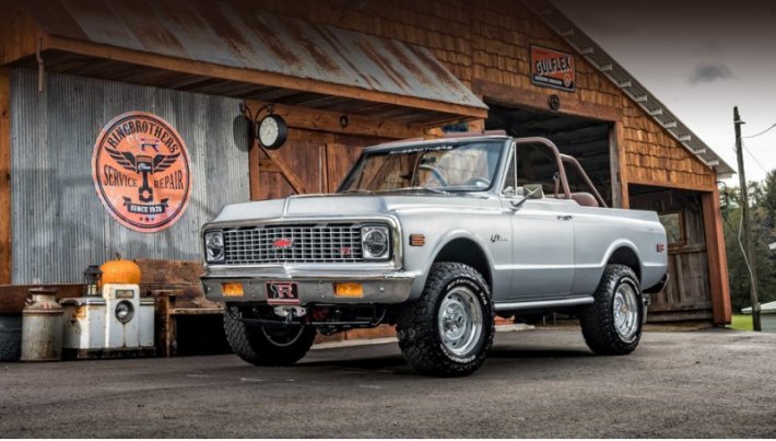 Это первый автомобиль 4x4 от Ringbrothers. За основу взят старый Blazer, но часть кузовных деталей…