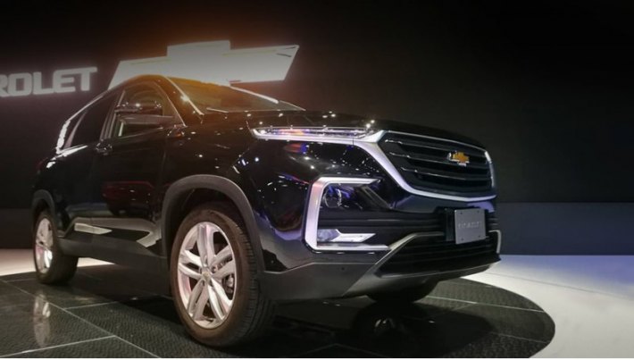 От исходного Баоцзюня новая Captiva отличается только структурой решётки и шильдиками, стало быть,…