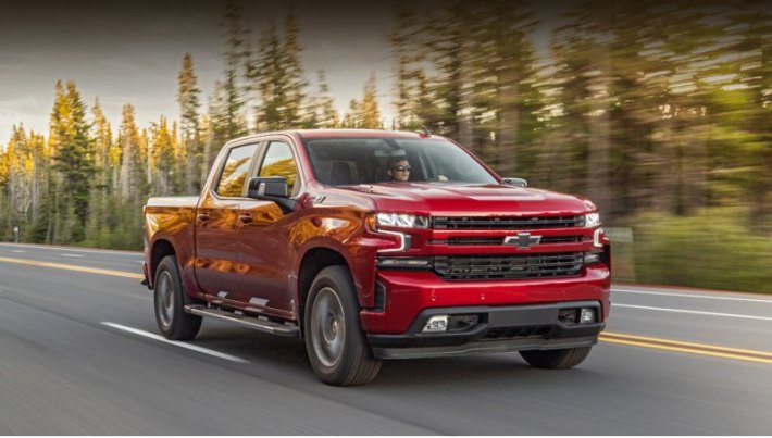 Нынешний Silverado пребывает в четвёртом поколении. Он был представлен в декабре 2017-го и получил…