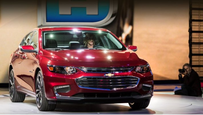 Модель Malibu Hybrid — это атмосферник 1.8 (124 л.с., 175 Н·м) и два электромотора на 60 и 54 кВт…