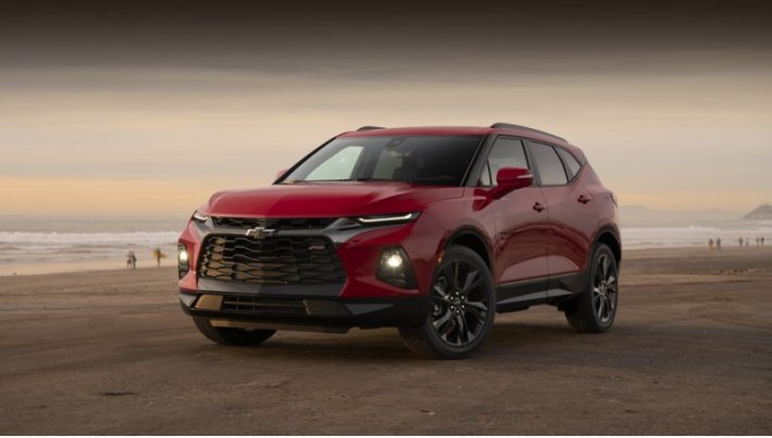 Помимо мотора 3.6, у Блейзера в США есть агрегат 2.5 Ecotec (195 л.с., 255 Н·м), а скоро добавится…