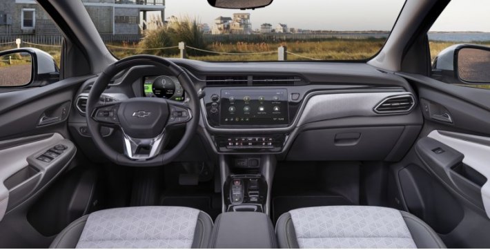 Bolt EUV стал первой моделью Chevrolet с автопилотом Super Cruise, работающим без придерживания…