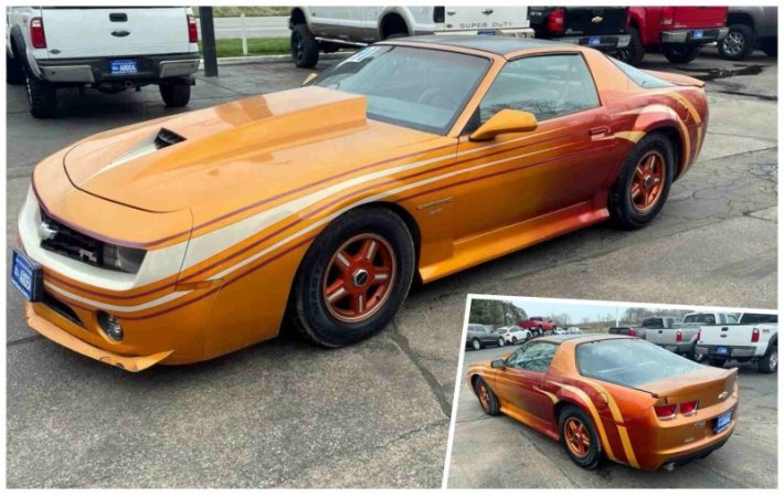 Из 1991 в 2010-й. Не совсем удачный реверсомод Chevrolet Camaro продают за 500 тысяч рублей