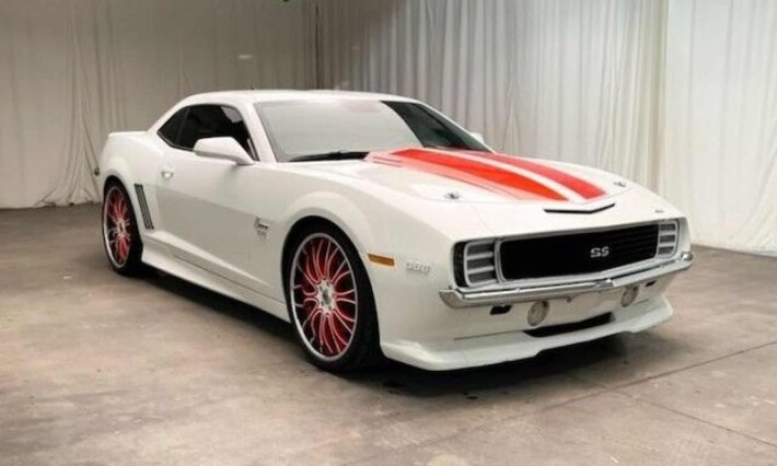 Взгляните на уникальный реверсомод Chevrolet Camaro SS