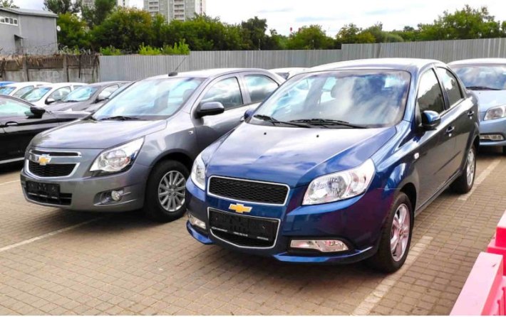 Еще один бренд, продававший дешевые автомобили, покинул Россию