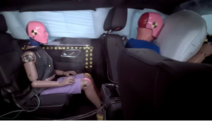 В случае с Chevrolet Tahoe оценка оказалась еще хуже. Столкновение с препятствием привело к тому,…