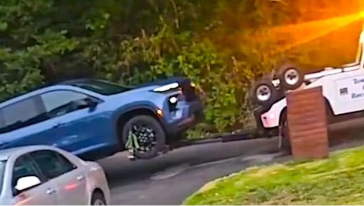 Владелица нового Chevrolet Traverse пожаловалась на поломки: ей посоветовали купить Toyota…