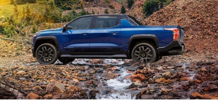 Первую электрическую версию Chevrolet Silverado EV RST раскупили всего за 12 минут