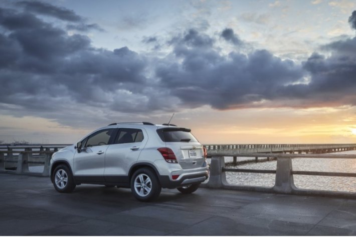 Учитывая планы GM производить все больше и больше электромобилей, неясно, относится ли это число к…