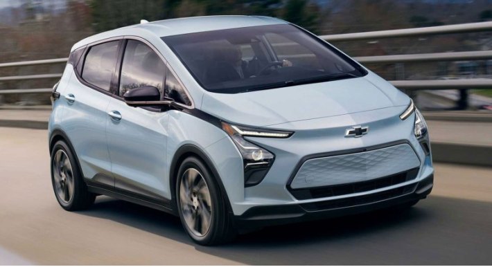 Так, Chevrolet предлагает бонус в размере 3000 долларов за покупку электромобиля, оснащенного…