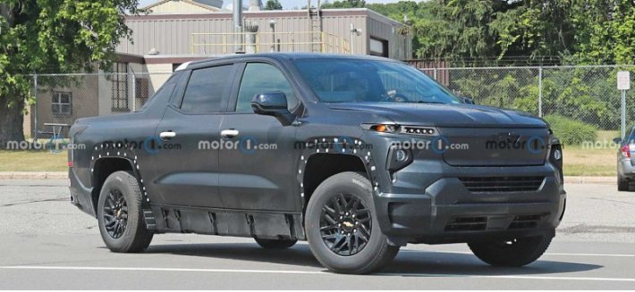 Электрический пикап Chevrolet Silverado EV 2024 года впервые вышел на дорожные тесты