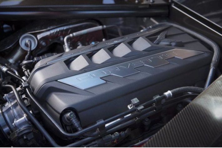 По слухам, Chevrolet увеличит мощность обновленного базового Corvette C8 до более чем 500 л.с. с…