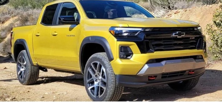 Компания Chevrolet представила обновленный пикап Chevrolet Colorado 2023 года