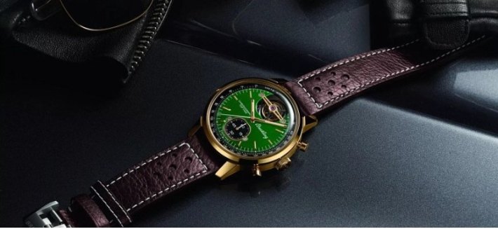 Breitling выпустила часы в честь Ford Mustang и Chevrolet Corvette по цене дороже этих автомобилей