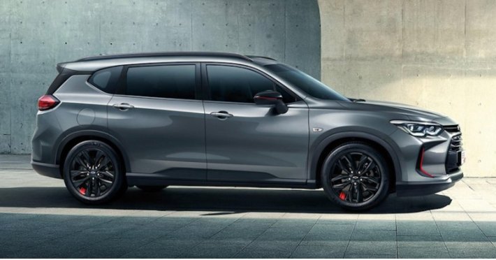 В более дорогих Chevrolet Orlando появляются кожаный салон, кожаный мультируль, мультимедиа с…