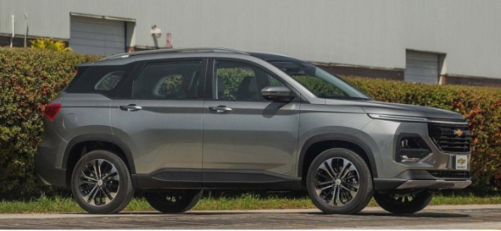 Новый 7-местный кроссовер Chevrolet Captiva к зиме подорожал в РФ на 1 млн рублей