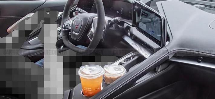Новая версия Chevy Corvette получит сильно измененный интерьер