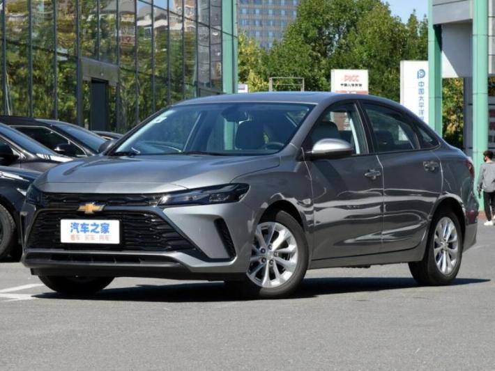 В России распродают остатки бюджетных седанов Chevrolet Monza: цены выросли