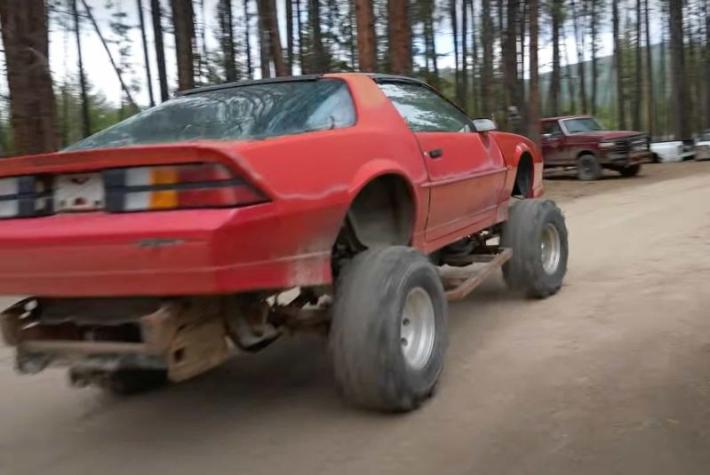 Chevrolet Camaro в стиле “Безумного Макса” скриншот с YouTube