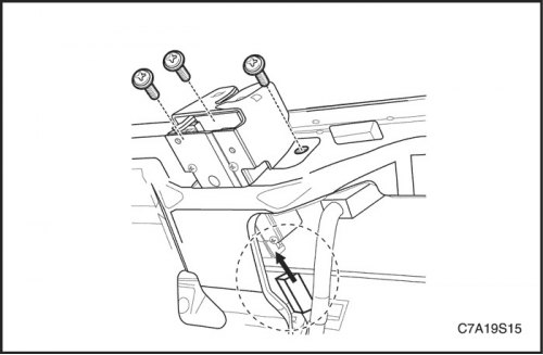3. Отсоединить электрический разъем.