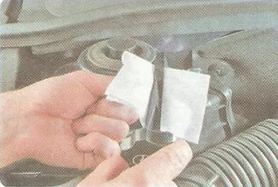 2. ...és vegye le.