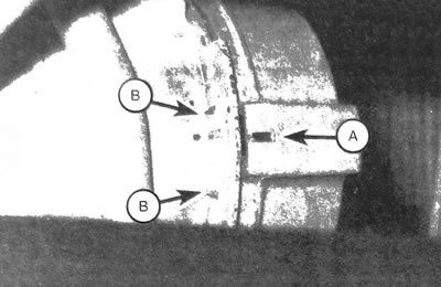 12.4. Отметка указателя натяжителя приводного ремня (А) должна совместиться с меткой, расположенной…