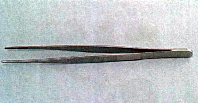 17. Пинцета.