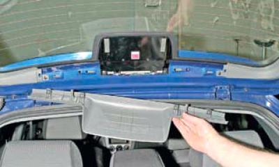 Как снять багажника лачетти седан Removing the upholstery of the tailgate (Chevrolet Lacetti 1 2002-2009: Body: Re