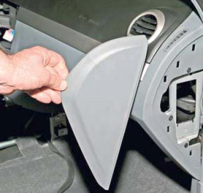Как снять боковые панели Removing the instrument panel (Chevrolet Lacetti 1 2002-2009: Body: Repair of bo
