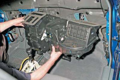Как снять печку на икстрейле Removing the heater (Chevrolet Lacetti 1 2002-2009: Body: Heating and air condit