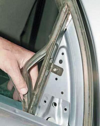 Как снять переднее стекло ланос Removing the rear door glass (Chevrolet Lanos T150 2002-2009: Body: Repair of bo