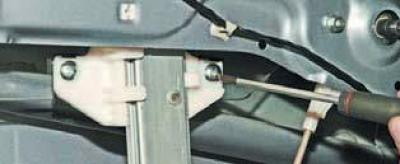Как снять переднее стекло ланос Removing the rear door glass (Chevrolet Lanos T150 2002-2009: Body: Repair of bo