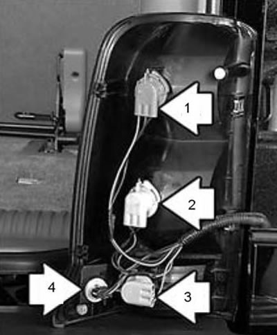 1 - hátsó irányjelző lámpa, 2 - féklámpa, 3 - tolatólámpa, 4 - hátsó oldalsó lámpa
